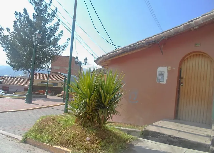Pensión Qosqo House *